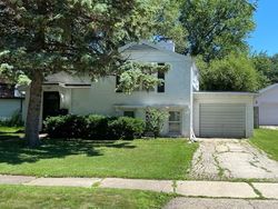 Short-sale in  CARVER LN Menasha, WI 54952