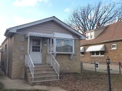 Short-sale in  GROVE AVE Berwyn, IL 60402