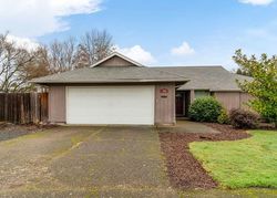 Short-sale in  N CEDAR ST Newberg, OR 97132