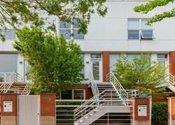Short-sale in  W WELLINGTON AVE Chicago, IL 60657