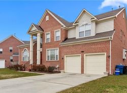 Short-sale in  FENWICK WAY Virginia Beach, VA 23453