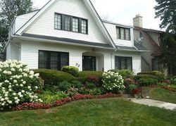 Short-sale in  MOSS ST Highland Park, MI 48203