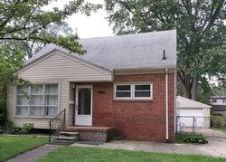 Short-sale in  DENBY Redford, MI 48240