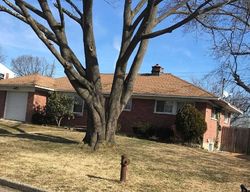Short-sale in  THOMPSON DR Bay Shore, NY 11706