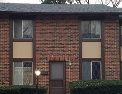 Short-sale in  KIRKLAND LN Villa Park, IL 60181