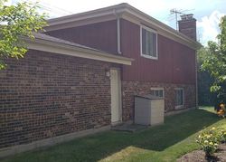 Short-sale Listing in N CARLYLE PL ARLINGTON HEIGHTS, IL 60004