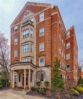 Short-sale Listing in FAIRHILL RD APT 406 CLEVELAND, OH 44120