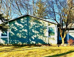 Short-sale Listing in MARY LN CARY, IL 60013