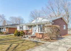 Short-sale in  N BROOKSIDE DR Dearborn Heights, MI 48125