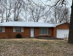 Short-sale Listing in WILLOWBROOK DR BELLEVILLE, IL 62226