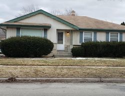 Short-sale Listing in W ACACIA ST MILWAUKEE, WI 53223
