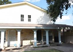 Short-sale in  BARUNA CIR Garland, TX 75043