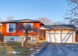 Short-sale Listing in N HOLLY DR CARY, IL 60013