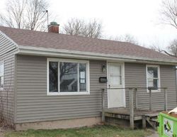 Short-sale in  MEADOW LN South Bend, IN 46619