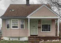 Short-sale in  ALBION ST Detroit, MI 48234