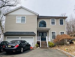 Short-sale in  TECUMSEH TRL Oakland, NJ 07436