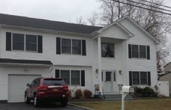 Sheriff-sale Listing in WILLOW LN LINDENHURST, NY 11757