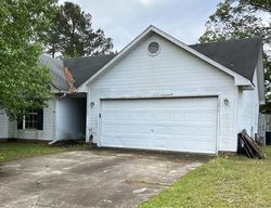 Short-sale in  INDEPENDENCE DR Raeford, NC 28376