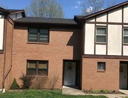 Short-sale in  PICADILLY CIR Newport, KY 41071