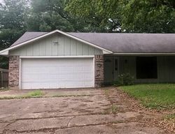 Short-sale in  APPLEWOOD DR Shreveport, LA 71118