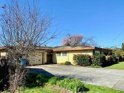 Short-sale in  F ST Eureka, CA 95503