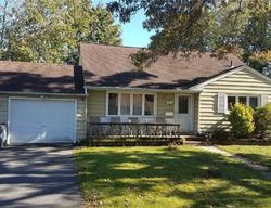 Short-sale Listing in DURHAMOC LN NORTH BABYLON, NY 11703