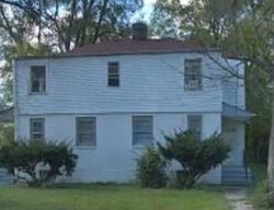 Short-sale Listing in CLINTON ST HARVEY, IL 60426
