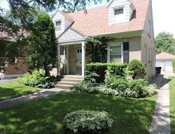 Short-sale in  N KEOTA AVE Chicago, IL 60646