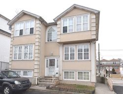 Short-sale Listing in SOUTH AVE STATEN ISLAND, NY 10303