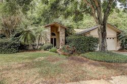 Short-sale Listing in GLENRIDGE DR PALM HARBOR, FL 34685