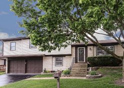 Short-sale Listing in W BAYSIDE CT SCHAUMBURG, IL 60192