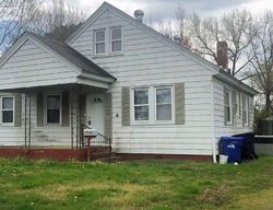 Short-sale in  GREENWOOD DR Portsmouth, VA 23702