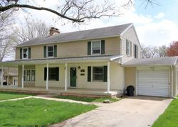 Short-sale in  HILLDALE AVE Washington, IL 61571