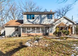 Short-sale in  37TH ST Downers Grove, IL 60515