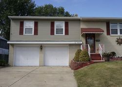 Short-sale Listing in E EDINBURGH DR NEW CASTLE, DE 19720