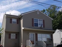 Short-sale in  BAY AVE Middletown, NJ 07748