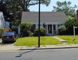 Short-sale in  HATHAWAY AVE Elmont, NY 11003