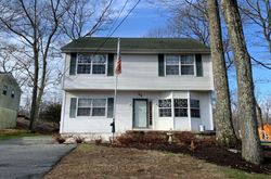 Sheriff-sale Listing in LINCOLN TRL HOPATCONG, NJ 07843