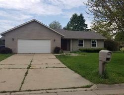 Short-sale in  TUDOR DR Janesville, WI 53546