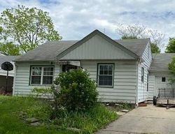 Short-sale Listing in S 53RD ST MILWAUKEE, WI 53219