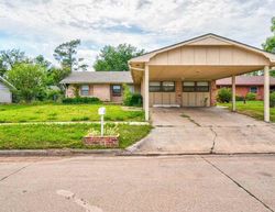 Short-sale in  SW FOREST PL Lawton, OK 73505