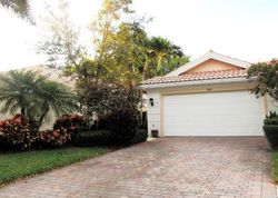 Short-sale in  MAGDALENA RD Palm Beach Gardens, FL 33410