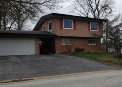 Short-sale in  E RICHTON RD Crete, IL 60417