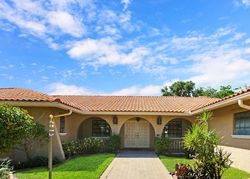 Short-sale in  LAKE DR Delray Beach, FL 33444