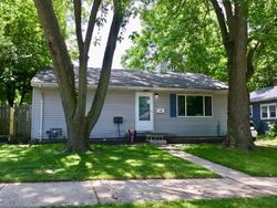 Short-sale Listing in W TREMONT ST CHAMPAIGN, IL 61821