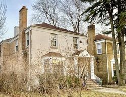 Short-sale Listing in N KEDVALE AVE LINCOLNWOOD, IL 60712