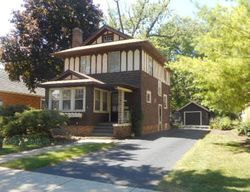 Short-sale in  JEANNETTE ST Des Plaines, IL 60016