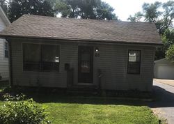 Short-sale in  BERKLEY AVE Joliet, IL 60433