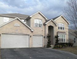 Short-sale in  BRENTWOOD DR Schaumburg, IL 60192