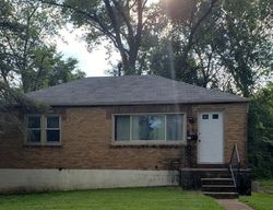 Short-sale Listing in WARFIELD AVE SAINT LOUIS, MO 63135